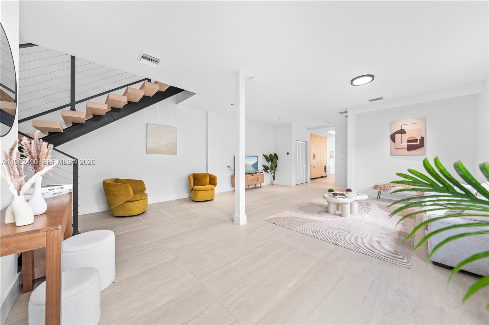 MIAMI SUBURBAN ACRES - Residential