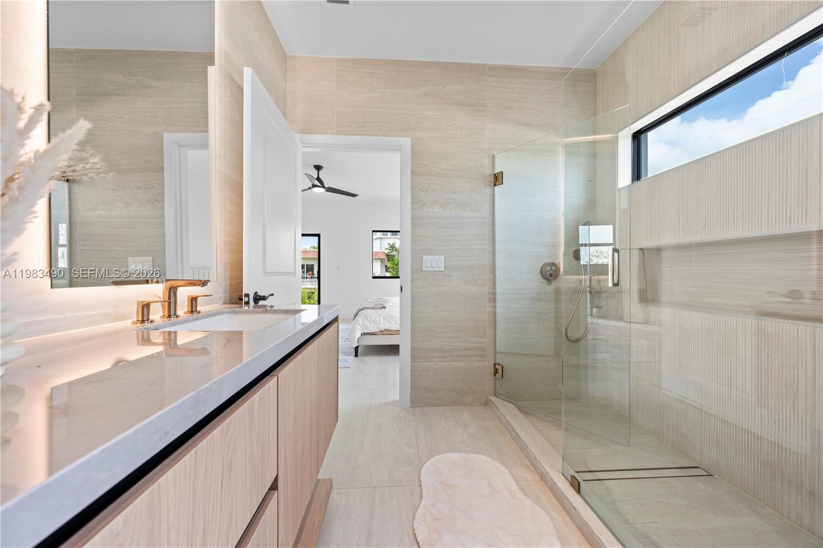 MIAMI SUBURBAN ACRES - Residential