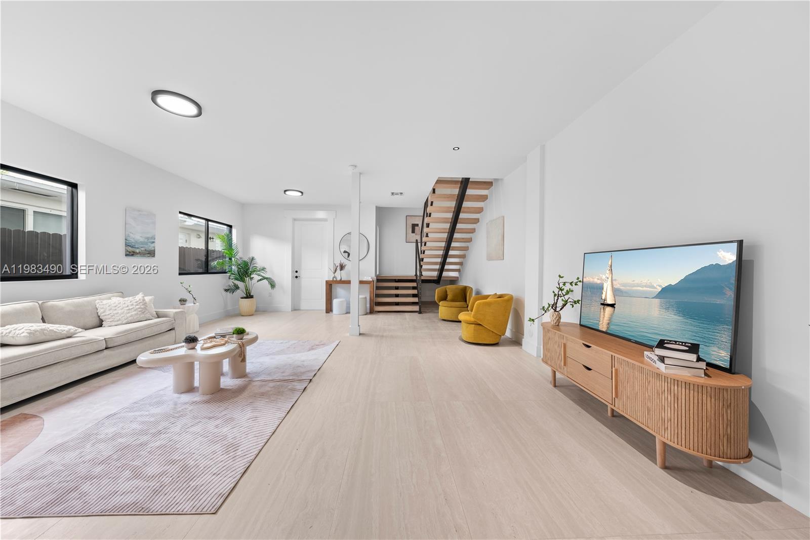 MIAMI SUBURBAN ACRES - Residential