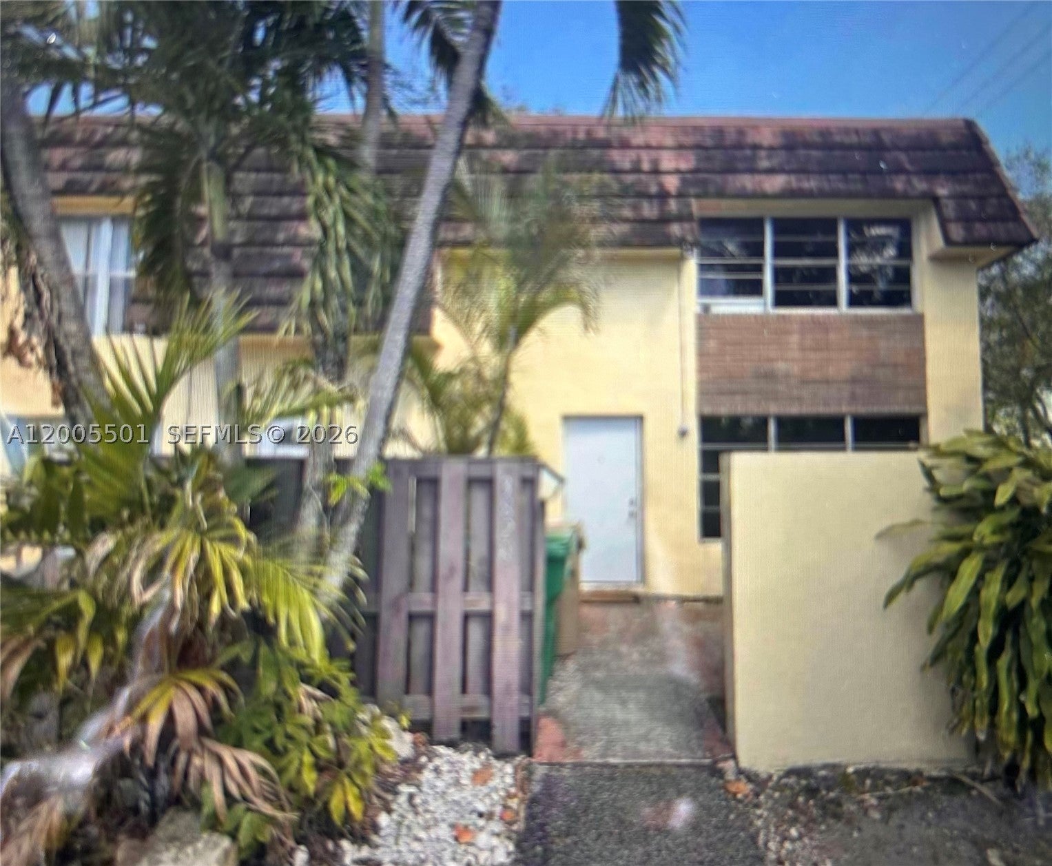 3820 SW 60th Ter
