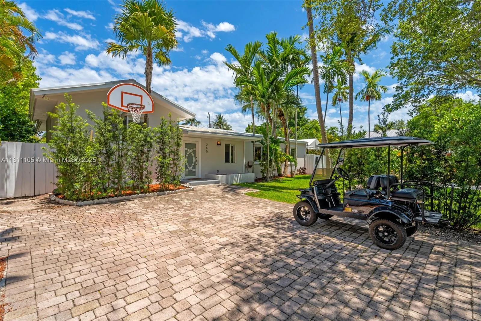 Key Biscayne, Florida 33149, United States, 4 Bedrooms Bedrooms, ,2 BathroomsBathrooms,Residential,Active,138696
