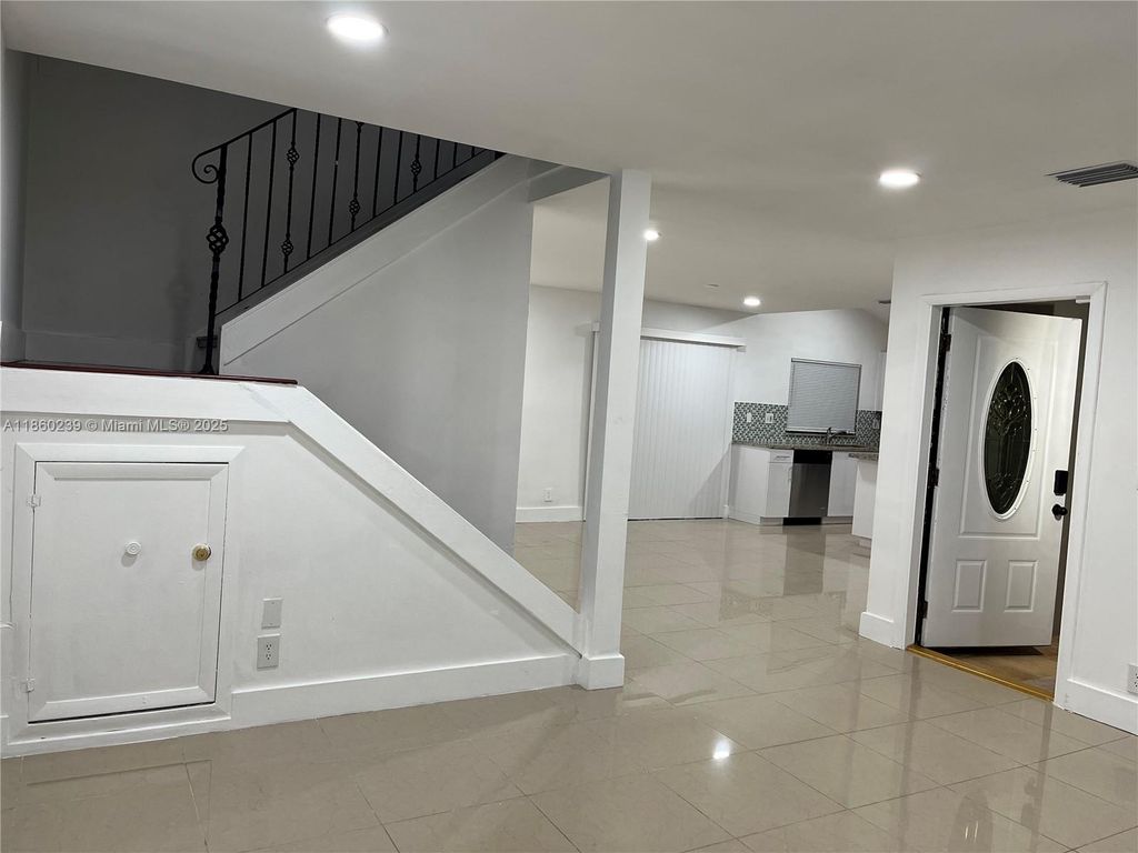 Photo of 720 NW 132nd Ter, Plantation, FL 33325 (MLS # A11860239)