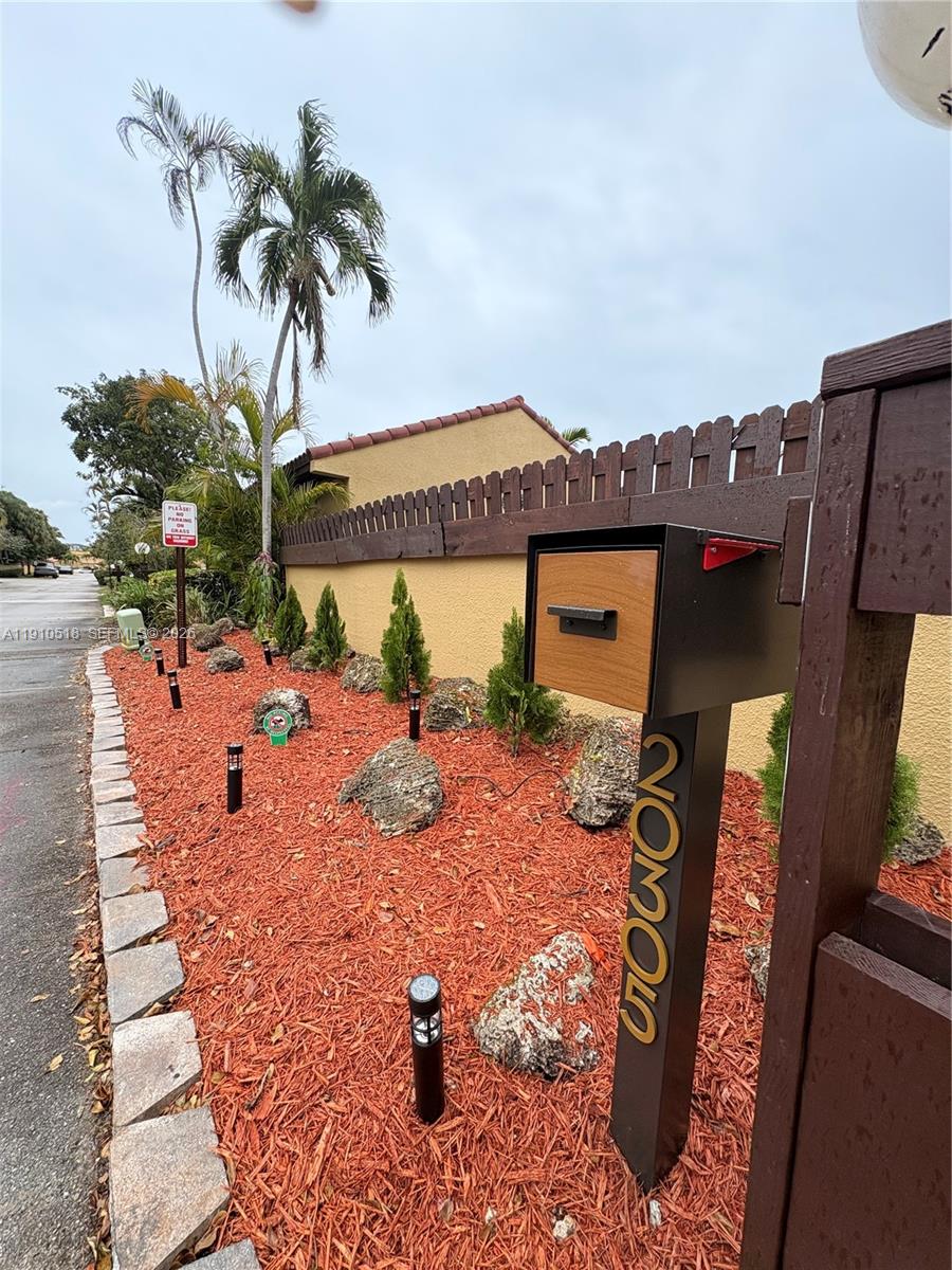 SKY LAKE VILLAS FIRST ADD - Residential