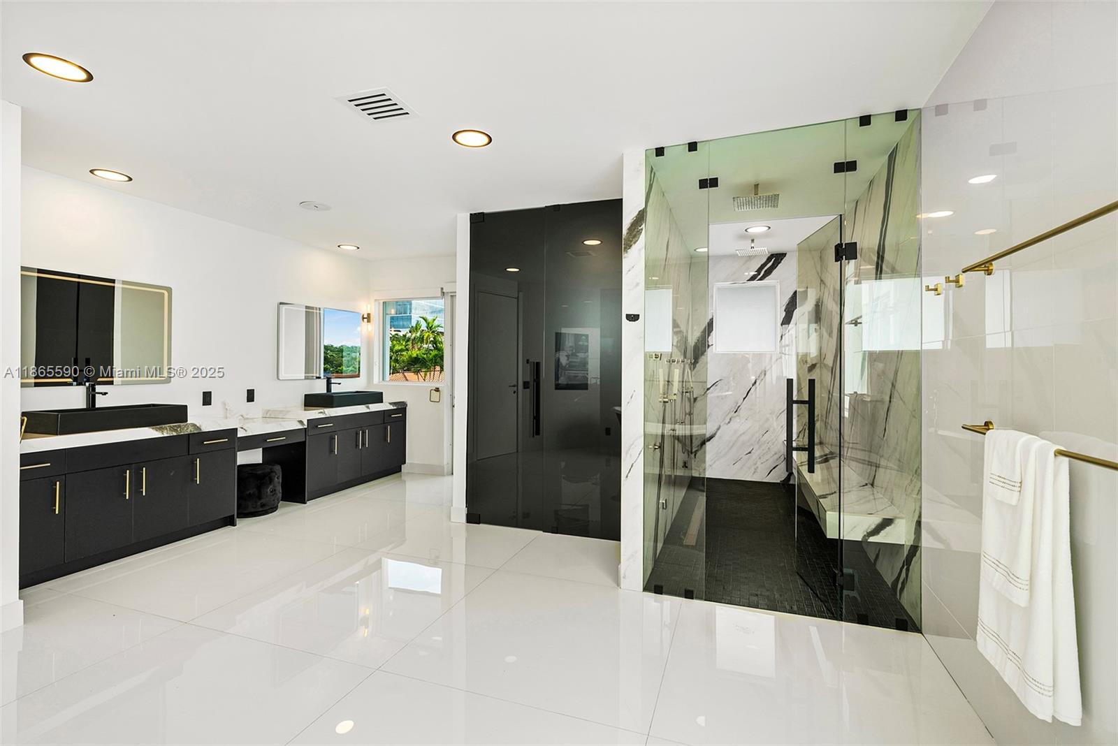 EASTERN SHORES - Residential