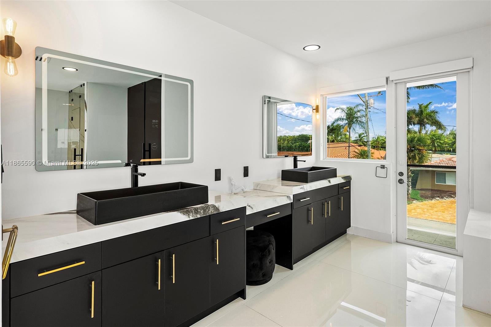 EASTERN SHORES - Residential