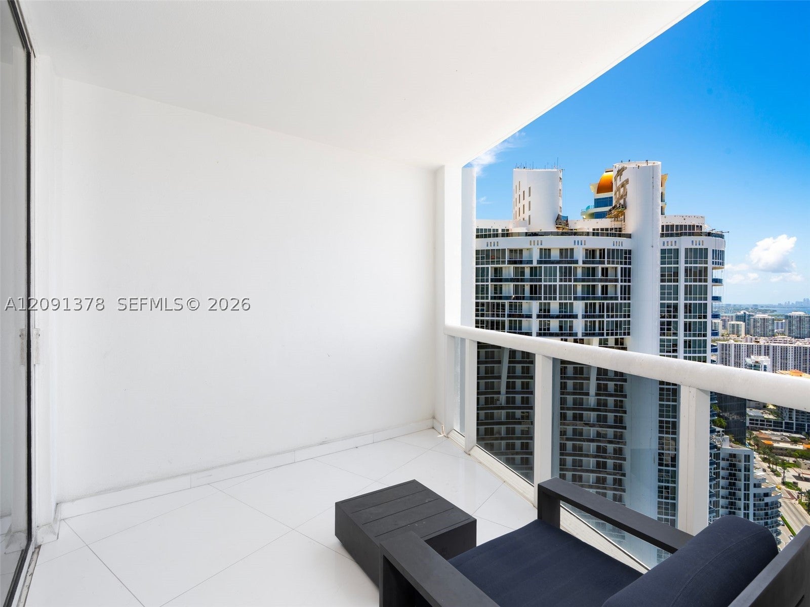 18201 Collins Ave 5303