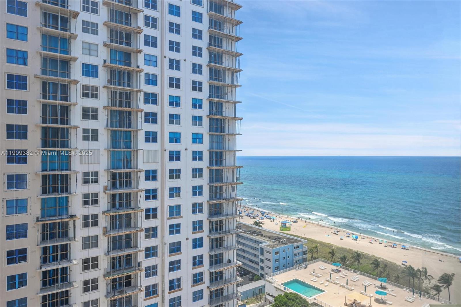 POMPANO BEACH CLUB CONDO - Residential Lease