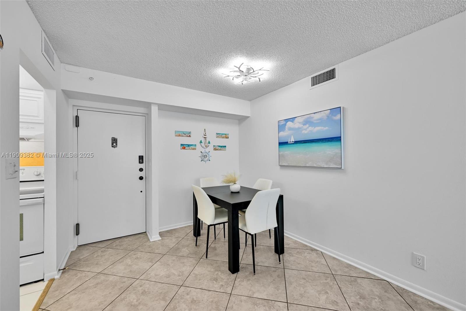 POMPANO BEACH CLUB CONDO - Residential Lease