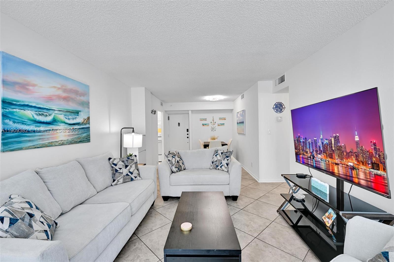 POMPANO BEACH CLUB CONDO - Residential Lease