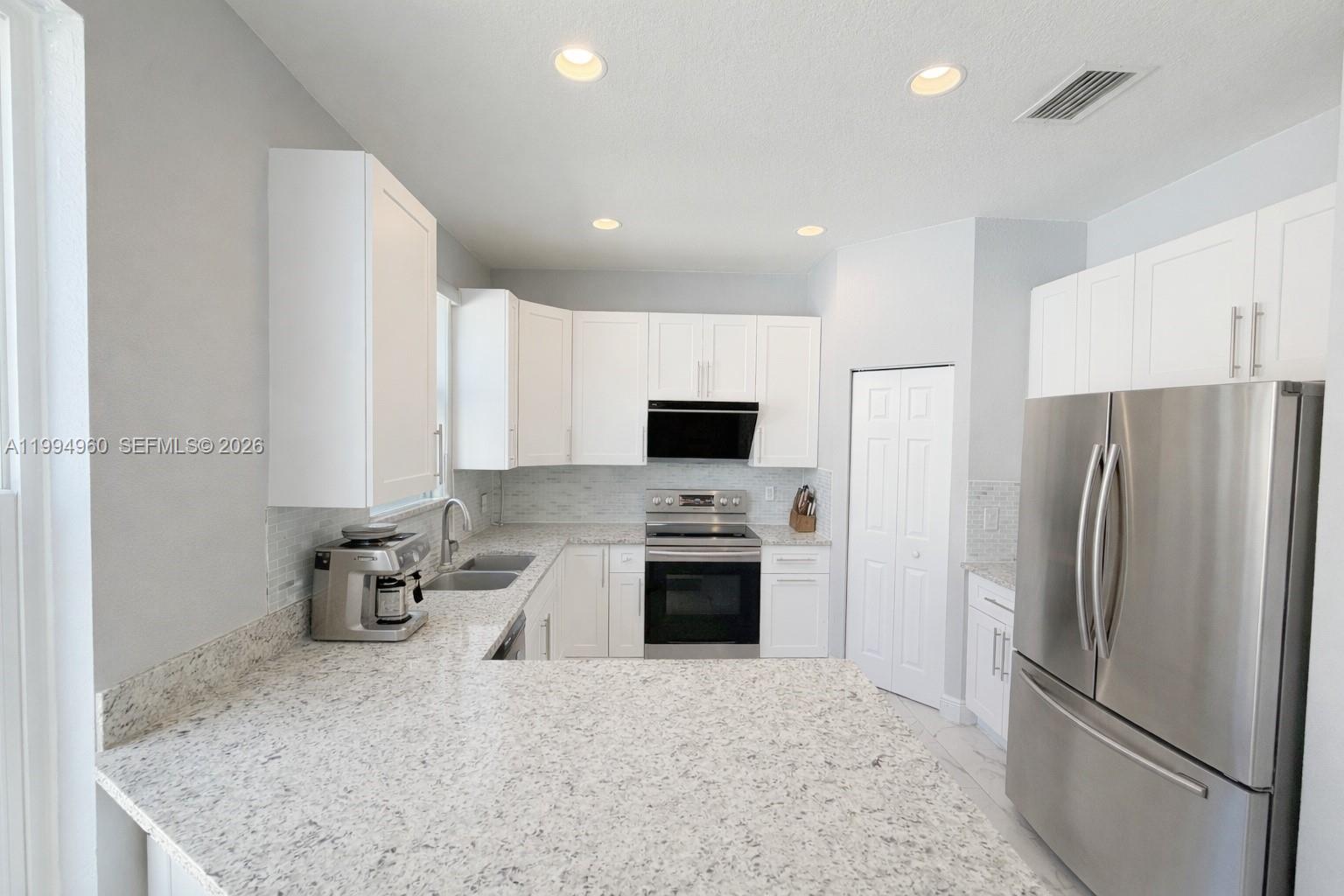 NAUTICA ISLES 4 - Residential Lease