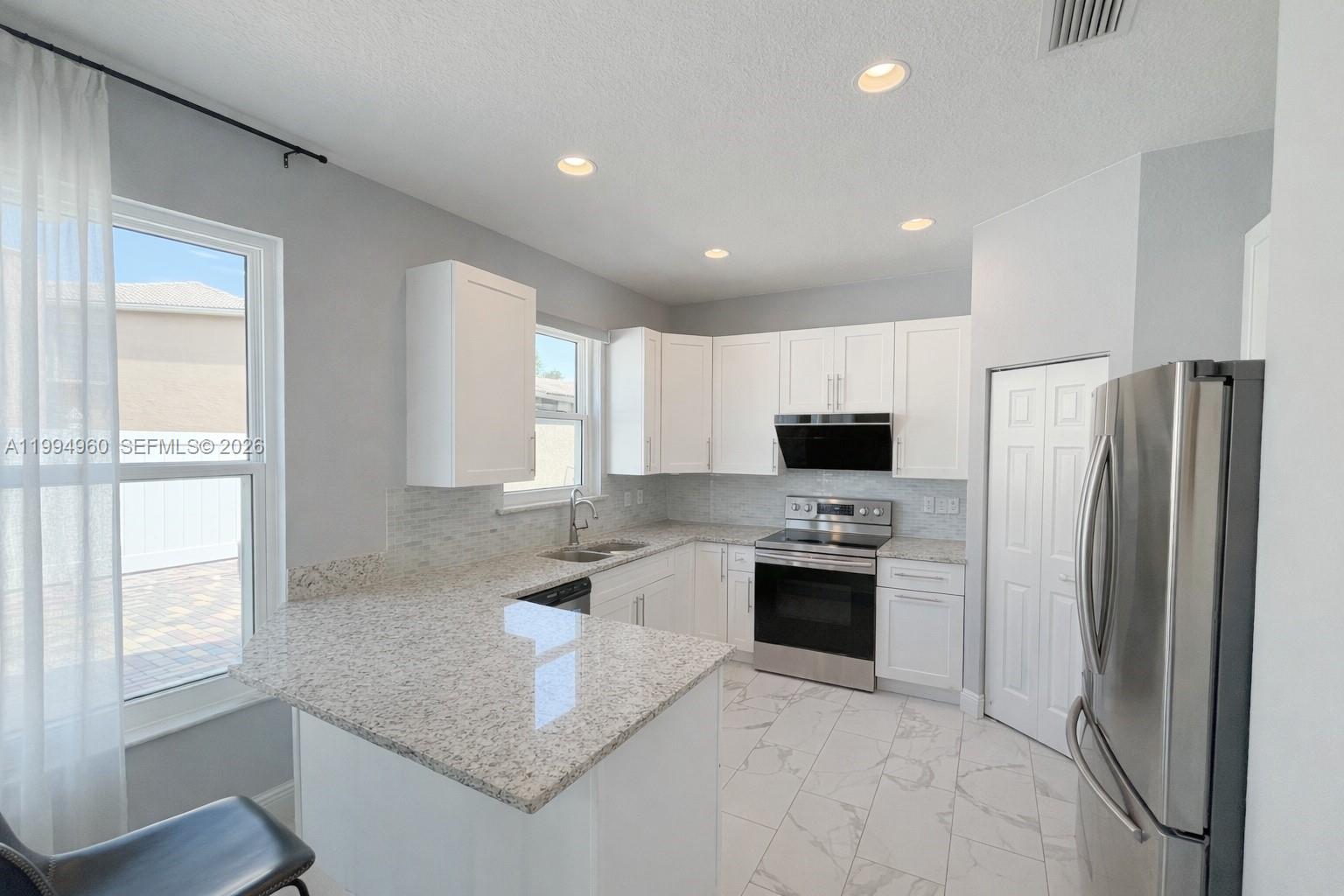 NAUTICA ISLES 4 - Residential Lease