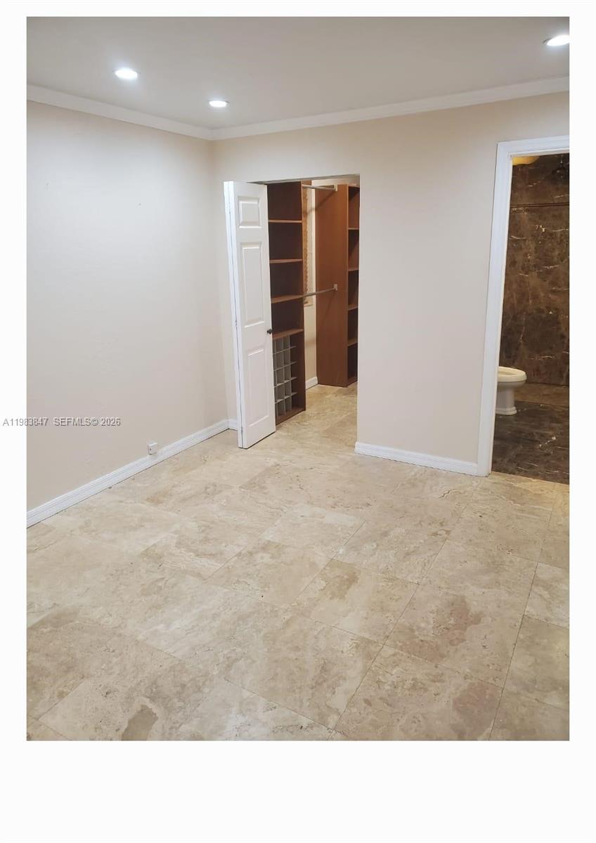 290 E 65th St 290