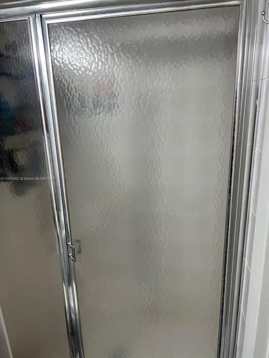 POINCIANA IS YT & RCQ CLU - Residential Lease