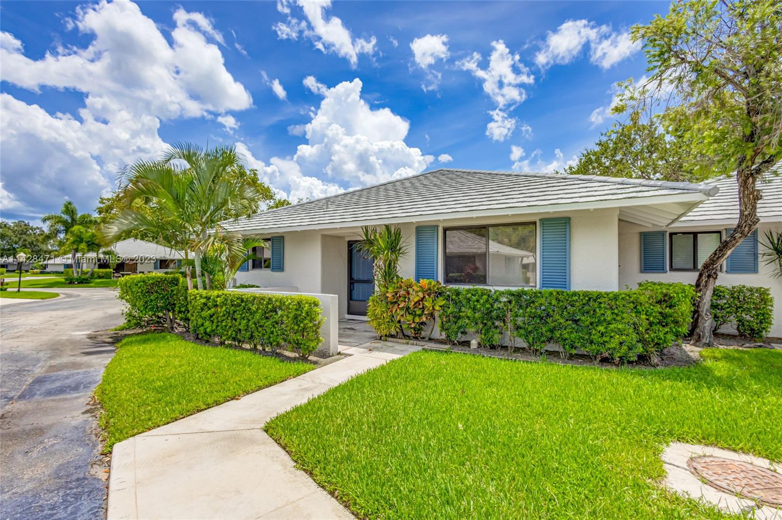 Property for Sale at 201 Club Dr 201, Palm Beach Gardens, Palm Beach County, Florida - Bedrooms: 2 
Bathrooms: 2  - $465,000