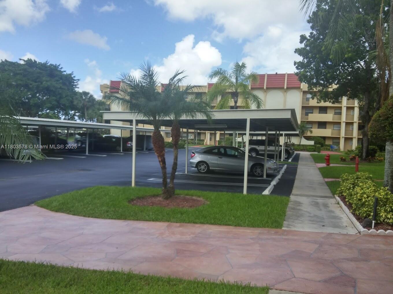 PINES OF BOCA BARWOOD COND - Residential