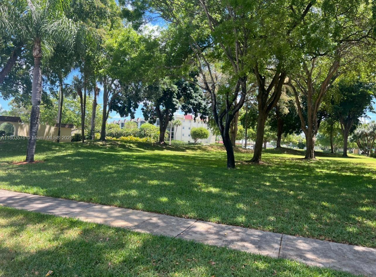 PINES OF BOCA BARWOOD COND - Residential