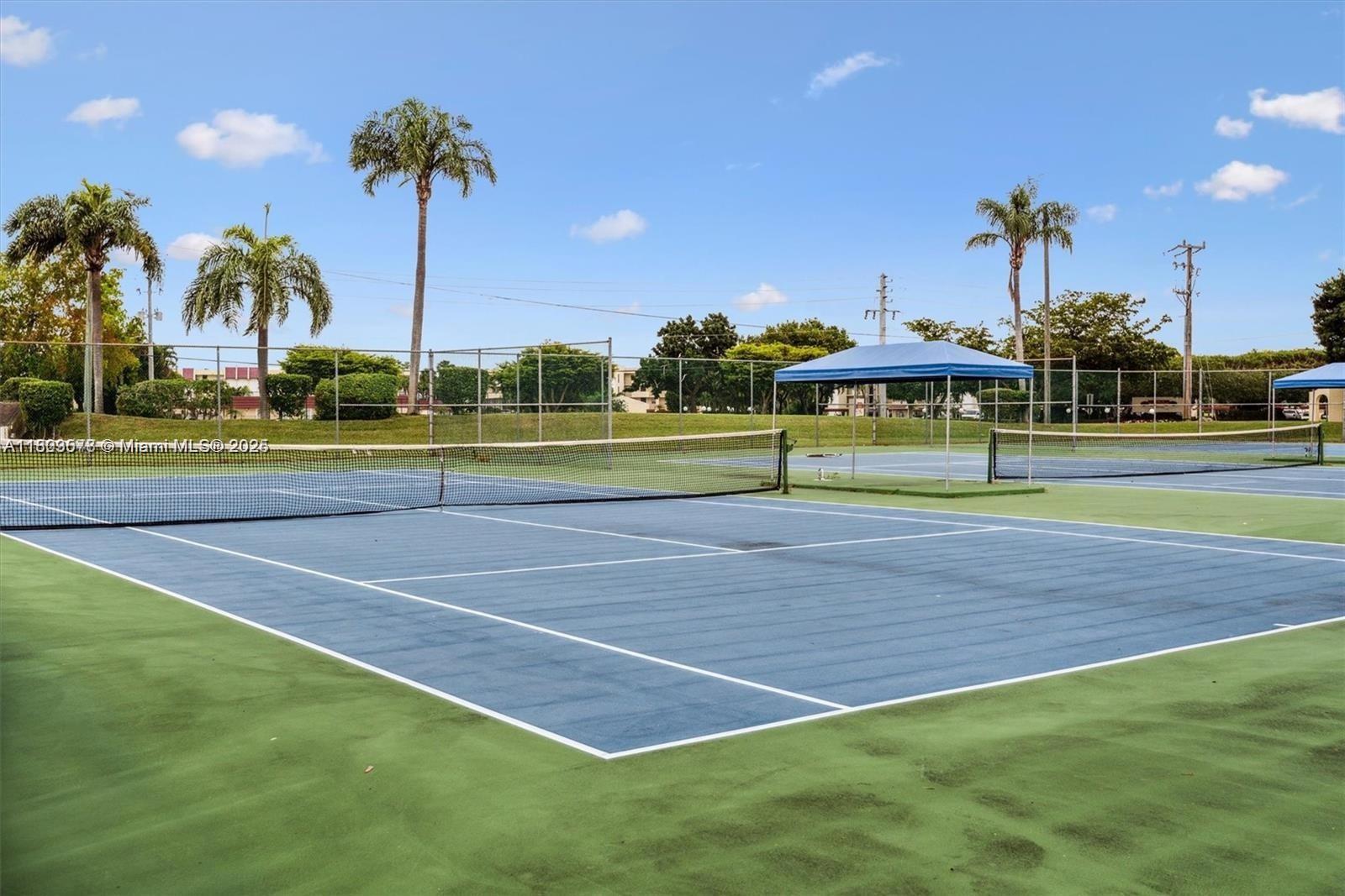 PINES OF BOCA BARWOOD COND - Residential
