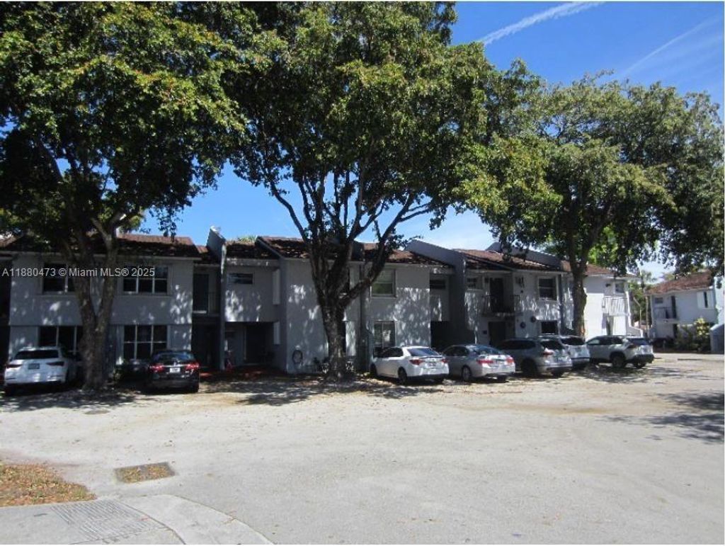 Photo of 3901-3940 NW 76th Ter, Davie, FL 33024 (MLS # A11880473)