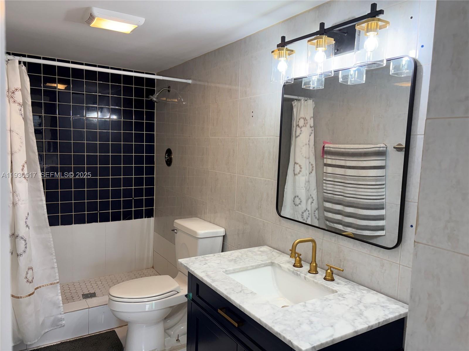 INVERWOOD CONDO - Residential Lease