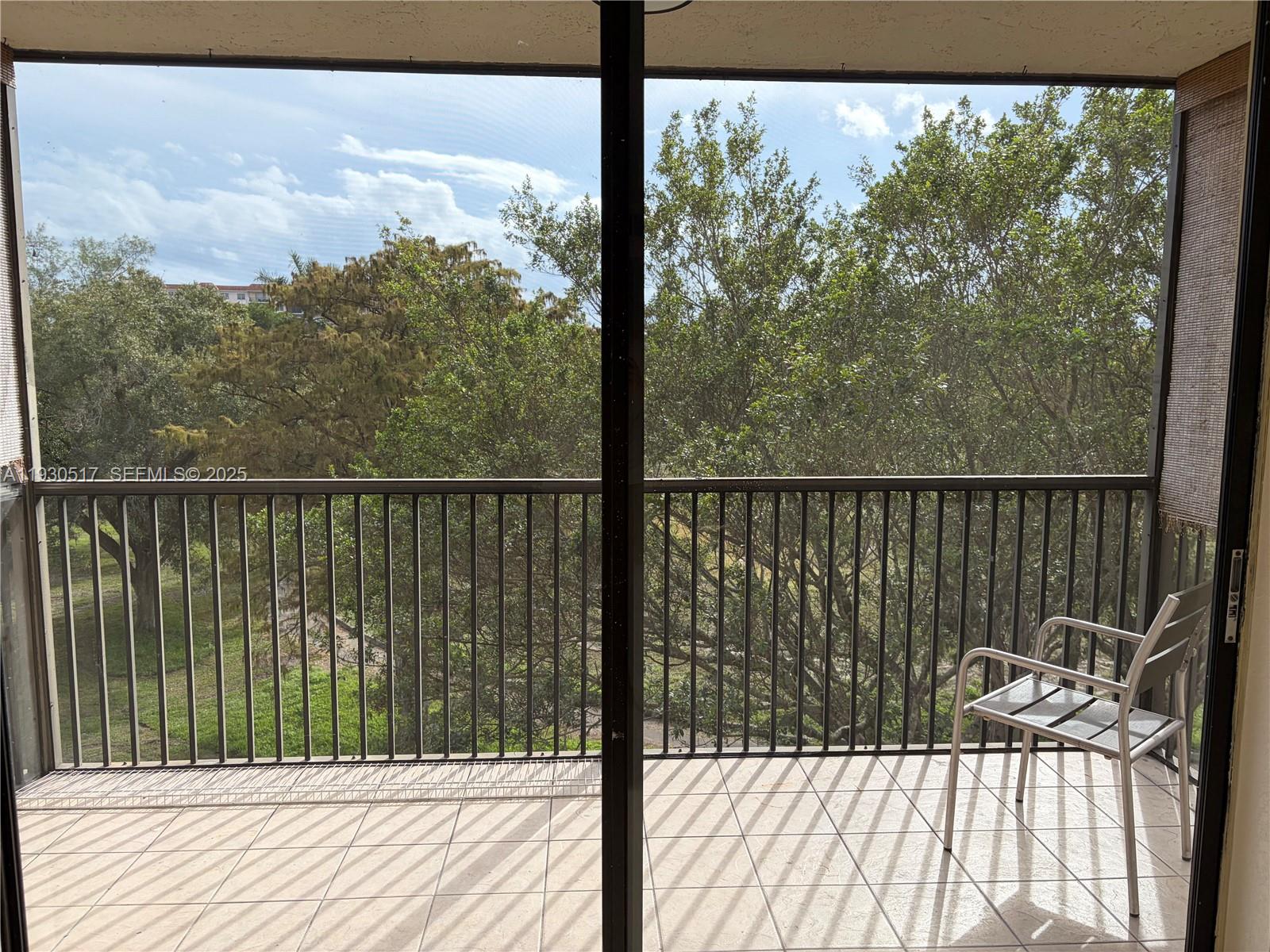 INVERWOOD CONDO - Residential Lease