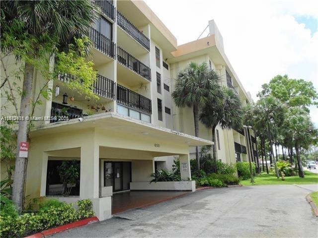 This 2-bed, 1-bath unit offers an ideal blend of comfort, convenience, and investment potential. Residents praise the location as both safe and accessible.
