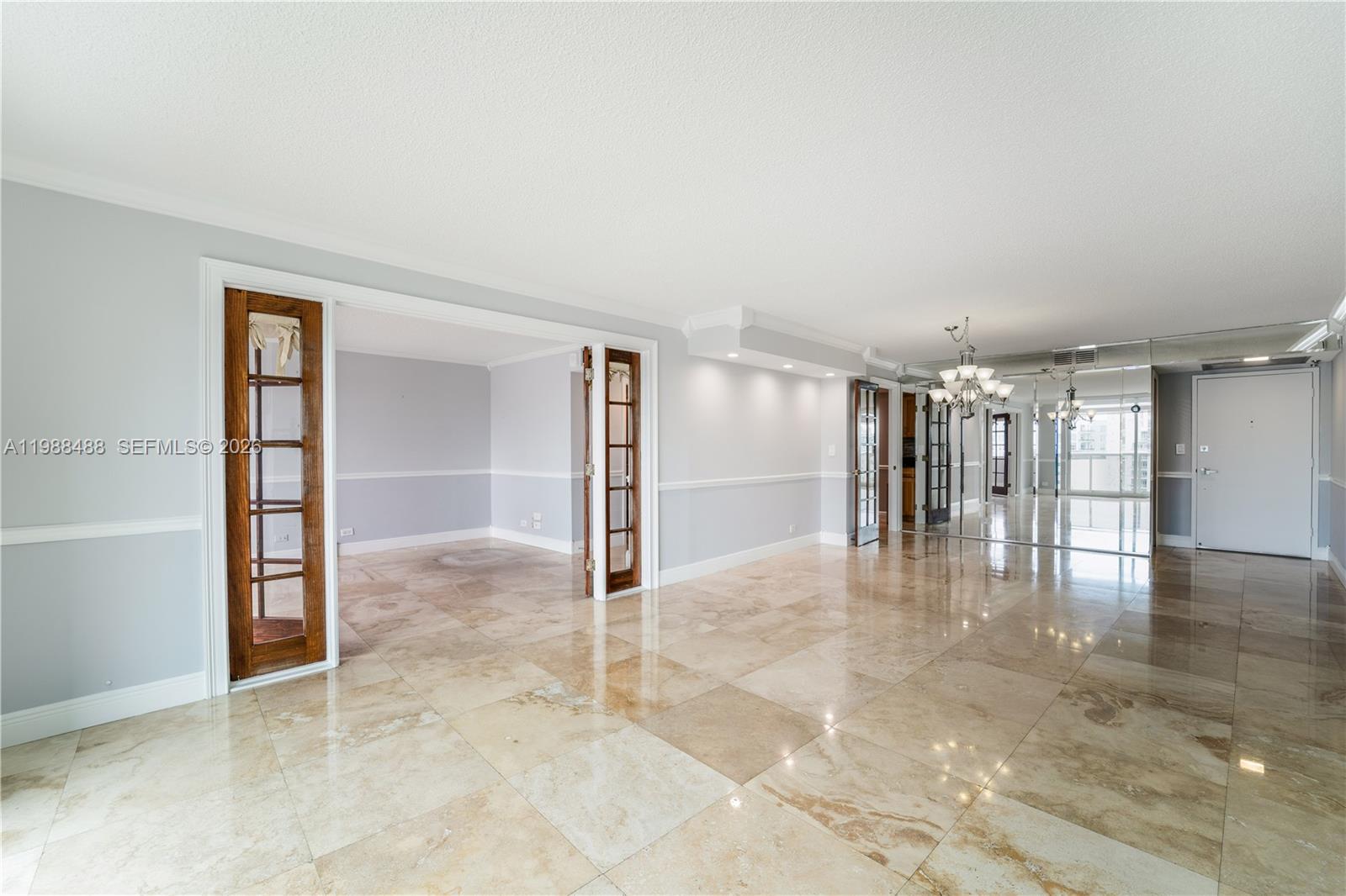 6039 Collins Ave 1229