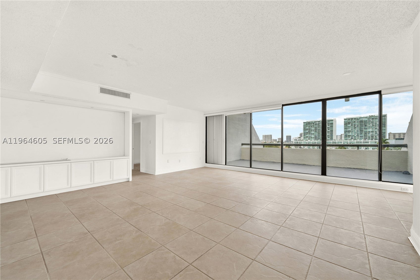 385 Poinciana Dr 1230