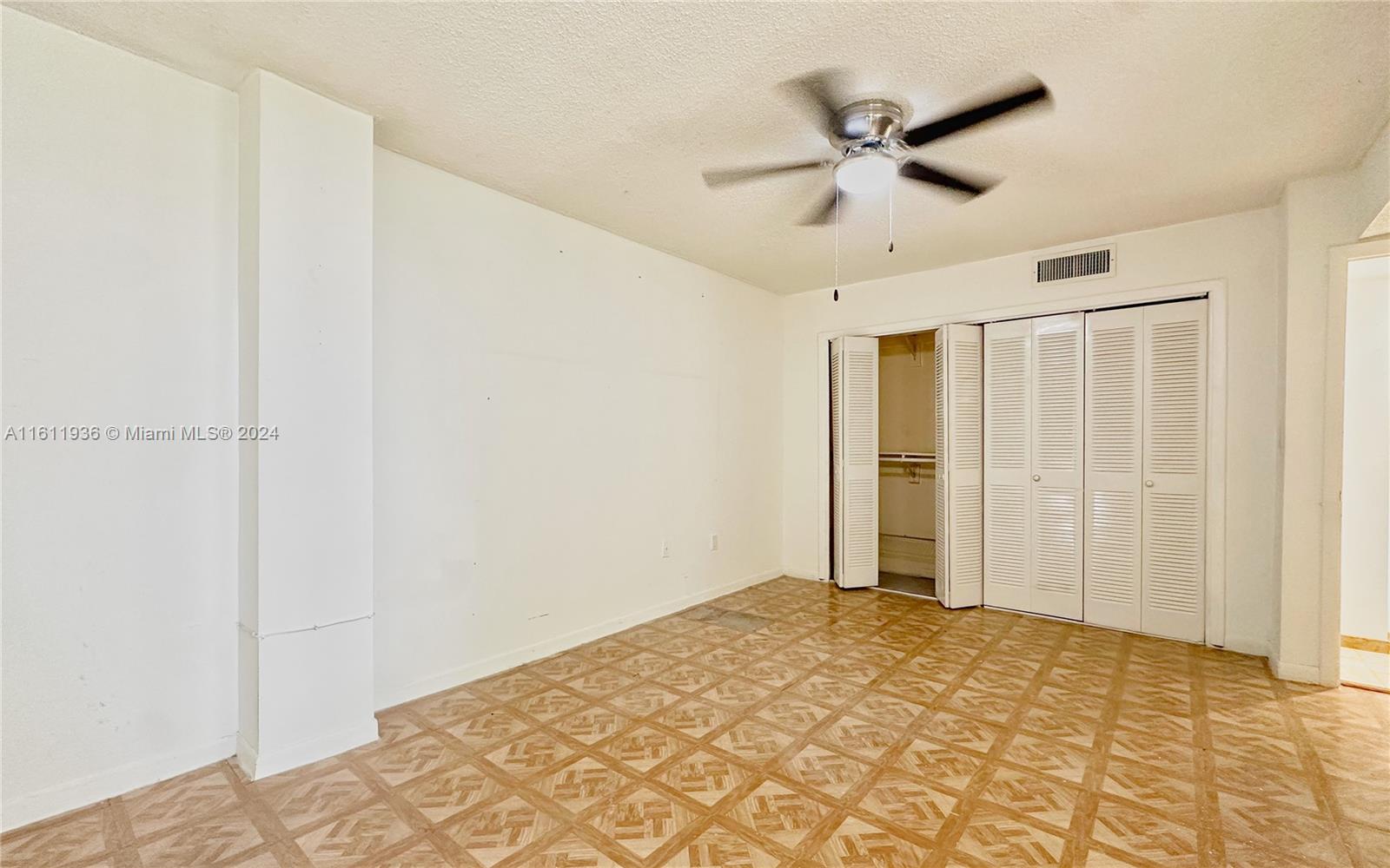 5050 CONDO - Residential