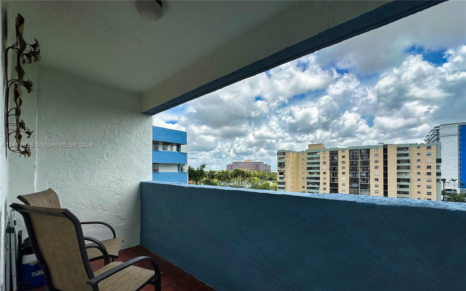 5050 CONDO - Residential
