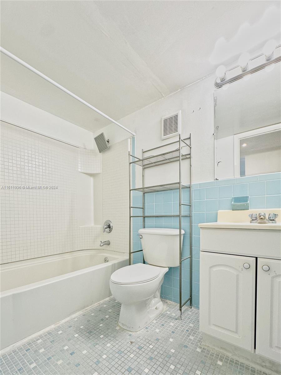 5050 CONDO - Residential