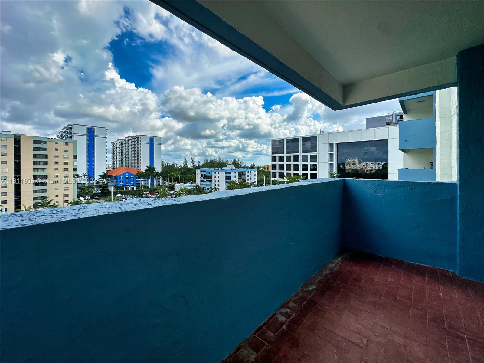 5050 CONDO - Residential