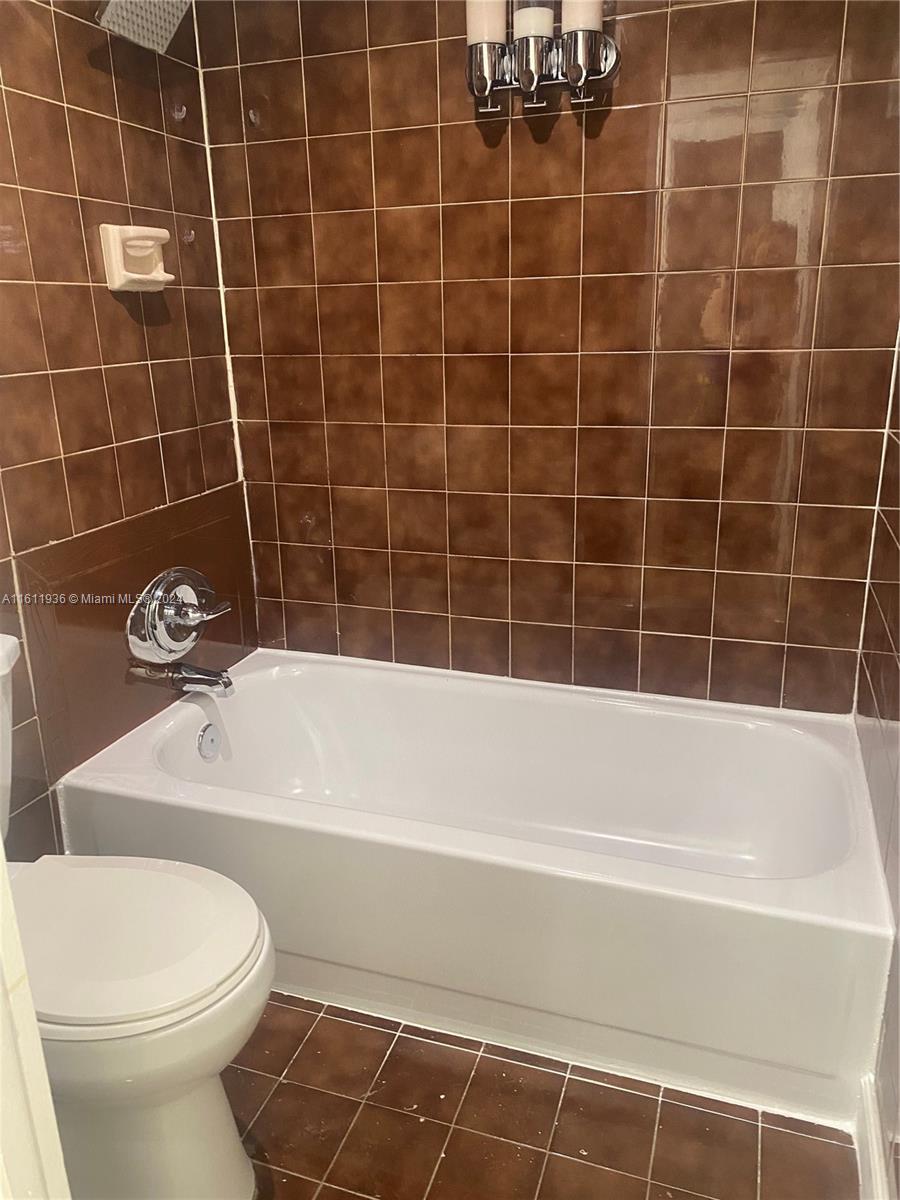 5050 CONDO - Residential