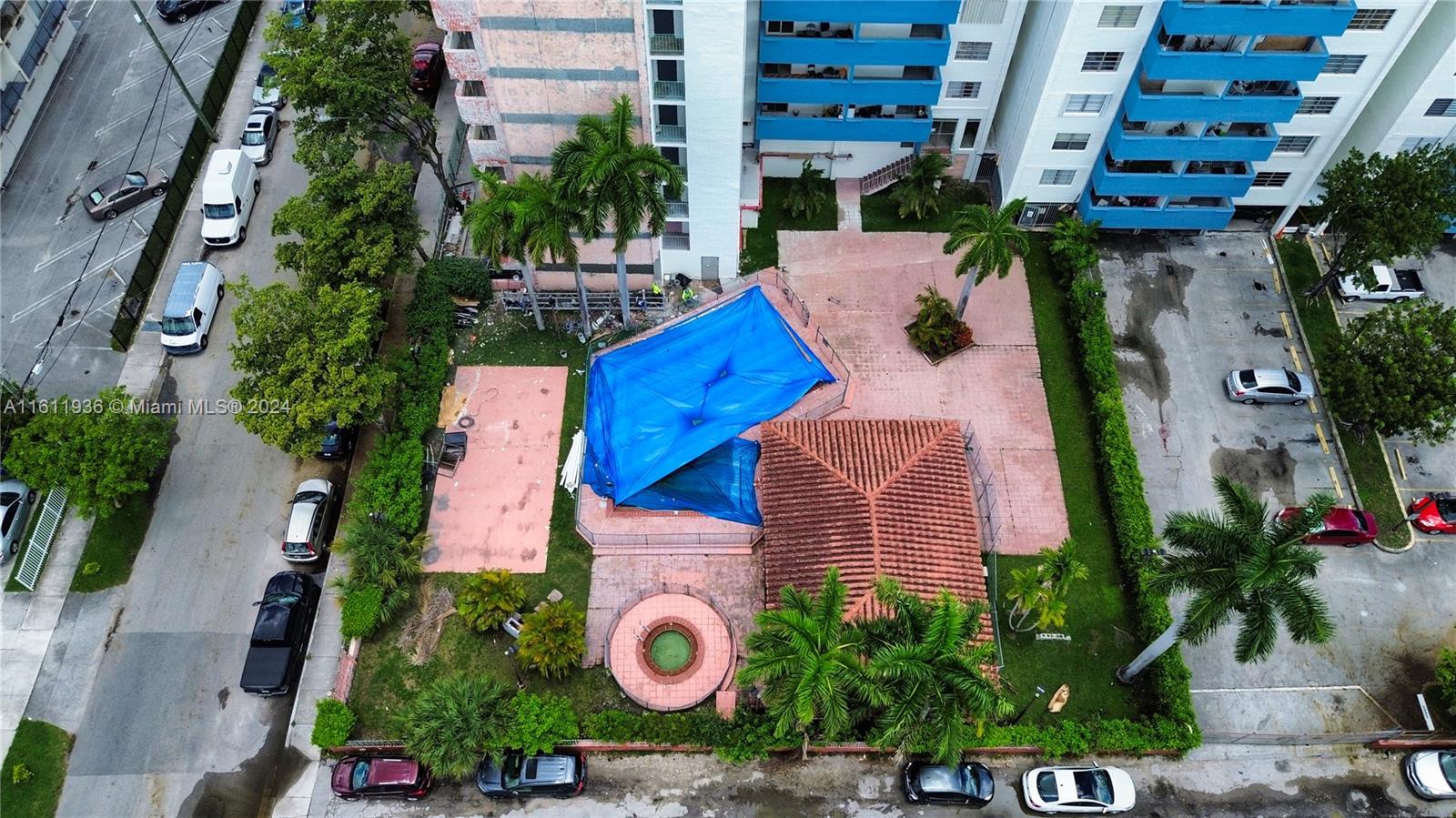 5050 CONDO - Residential