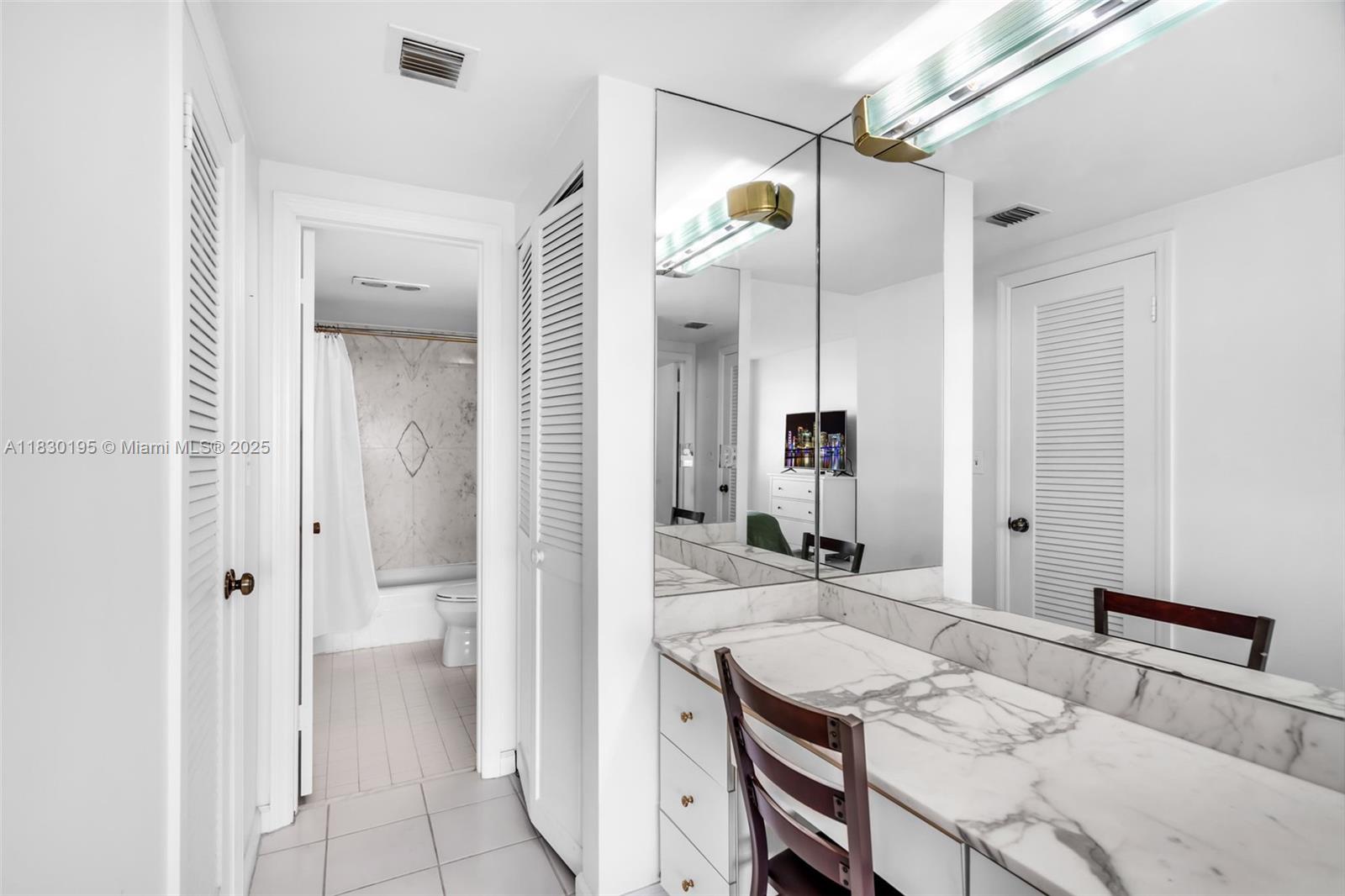 KEY BISCAYNE COMMODORE CL - Residential