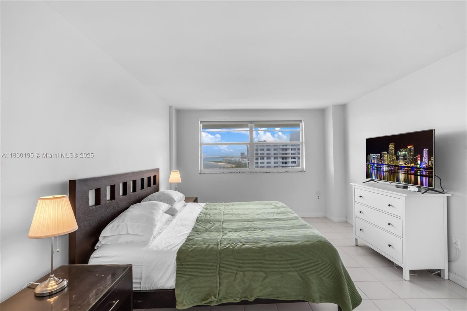 KEY BISCAYNE COMMODORE CL - Residential