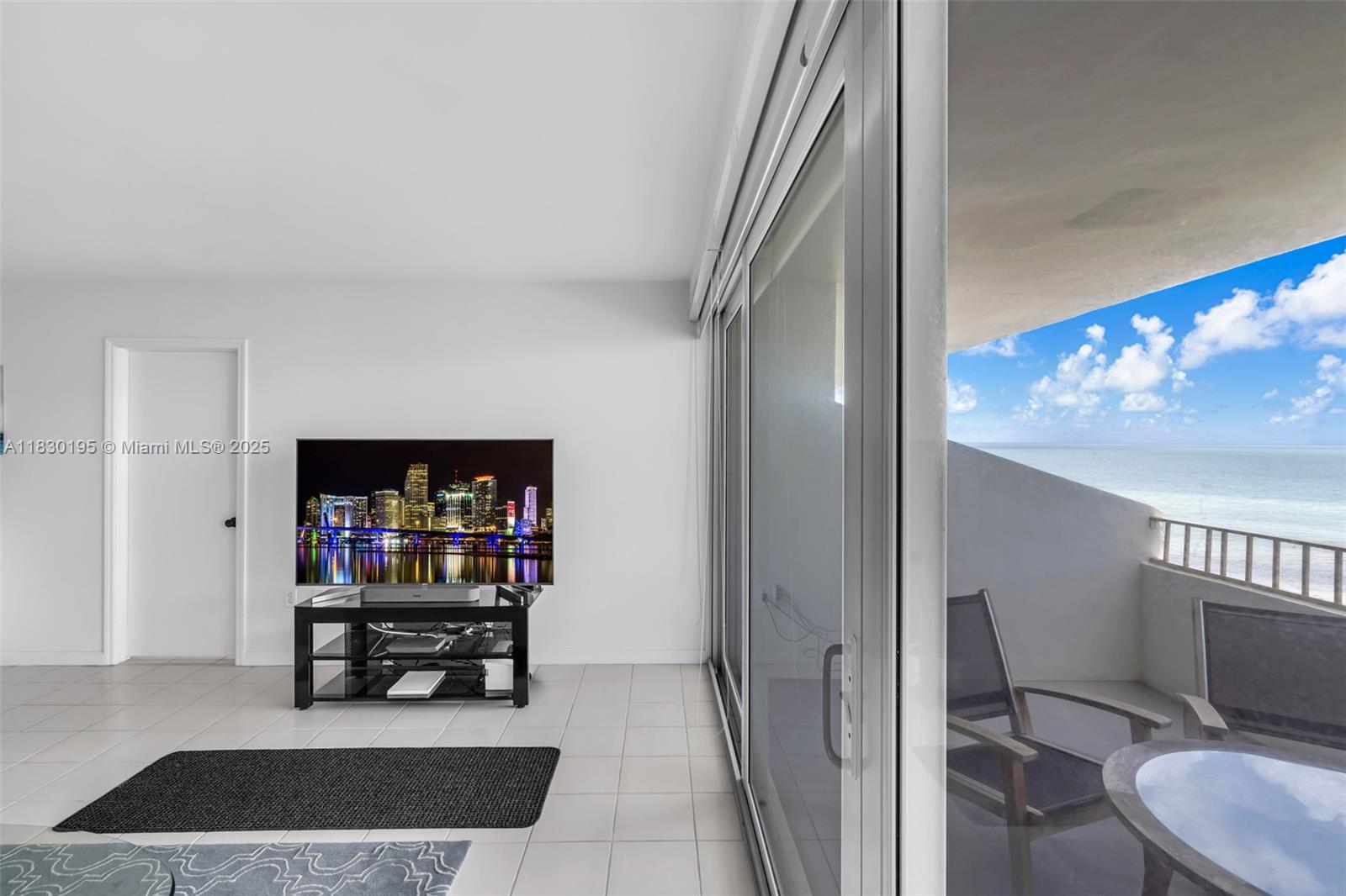 KEY BISCAYNE COMMODORE CL - Residential