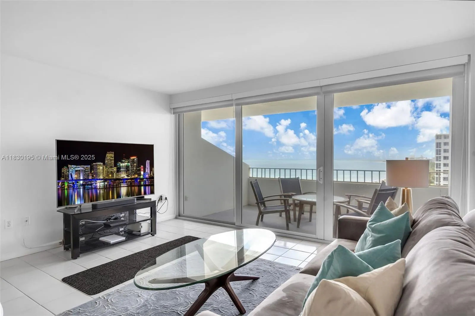 Key Biscayne, Florida 33149, United States, 1 Bedroom Bedrooms, ,2 BathroomsBathrooms,Residential,Active,160629
