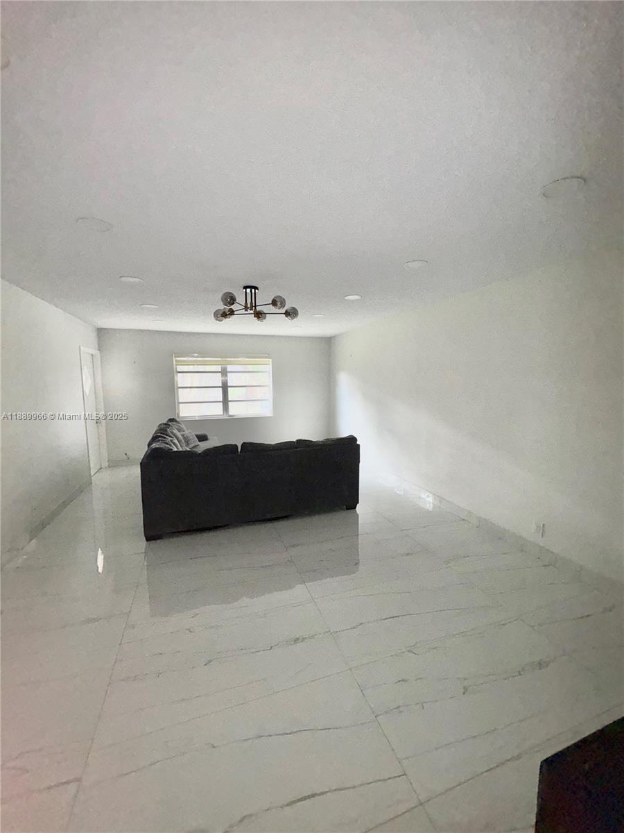 OAK HILLS CONDO NO V - Residential Lease