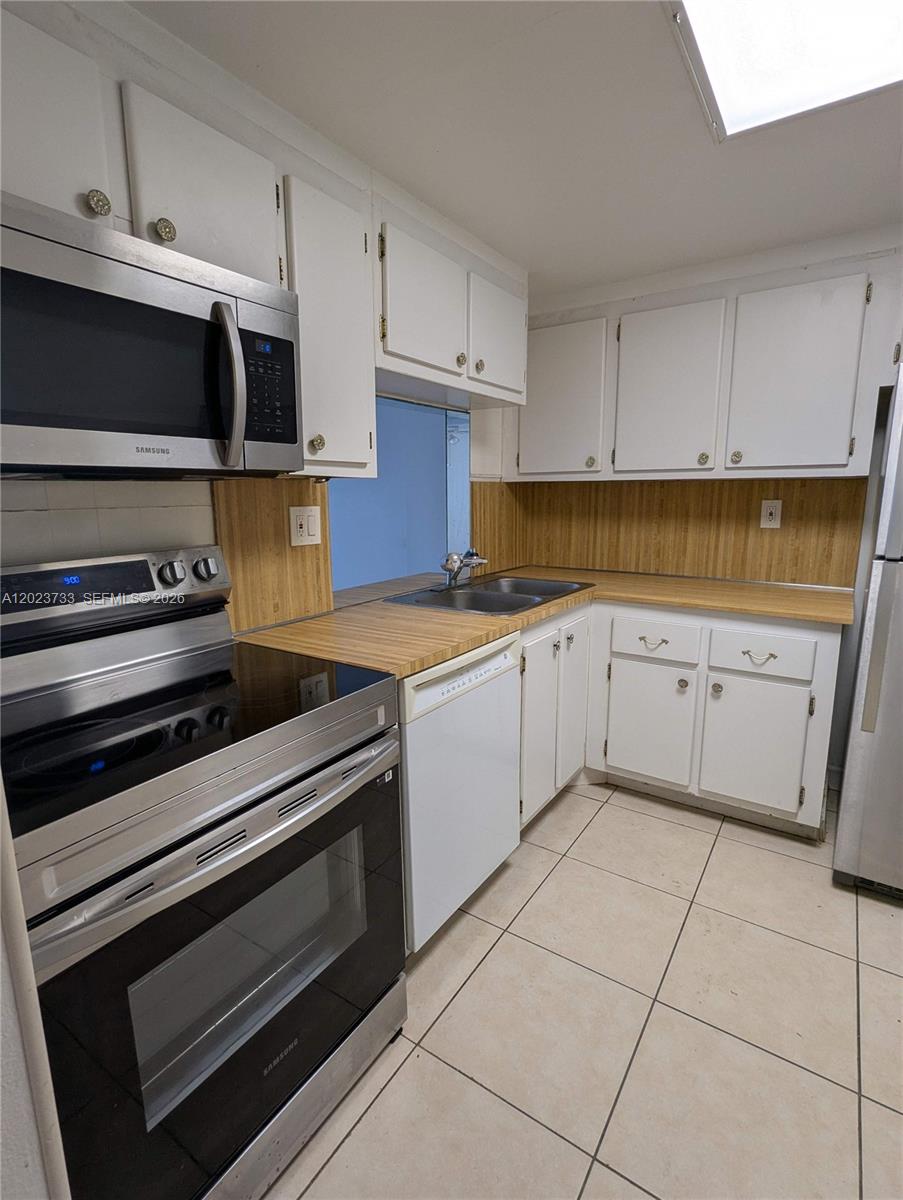 WINDWOOD CONDO - Residential Lease