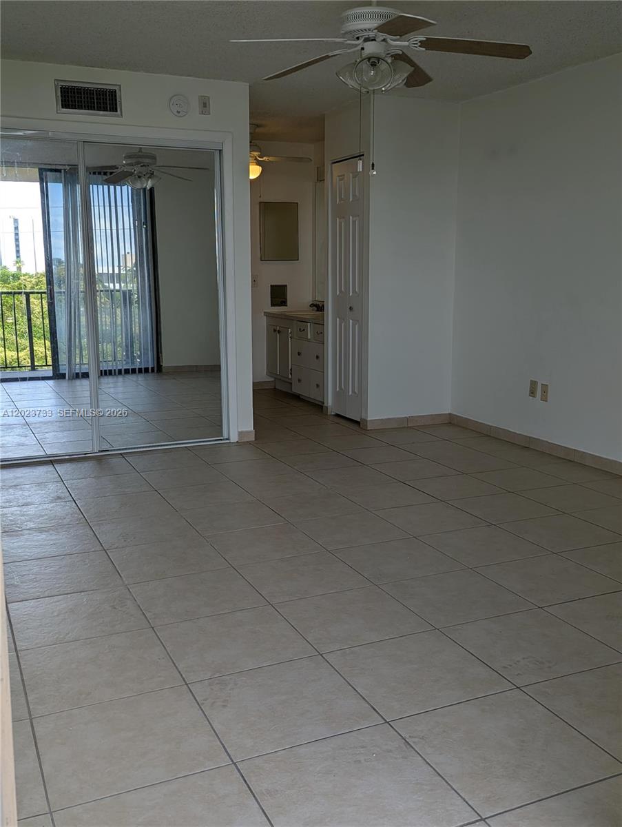 WINDWOOD CONDO - Residential Lease