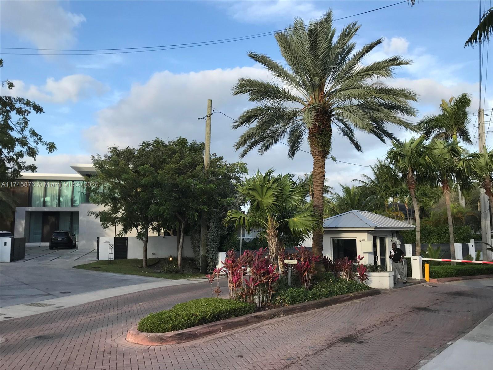 BISCAYNE POINT - Residential