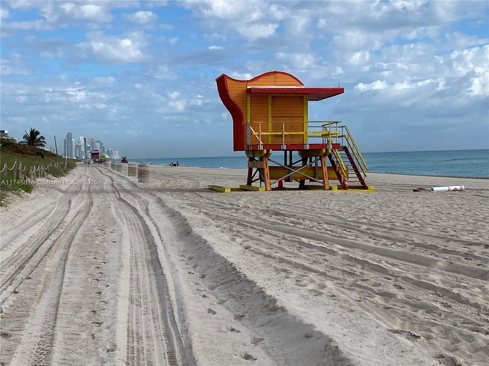 BISCAYNE POINT - Residential