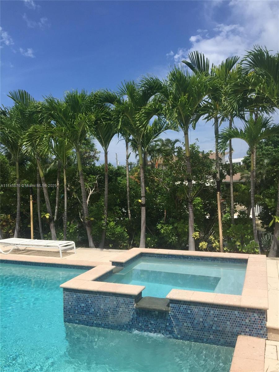 BISCAYNE POINT - Residential