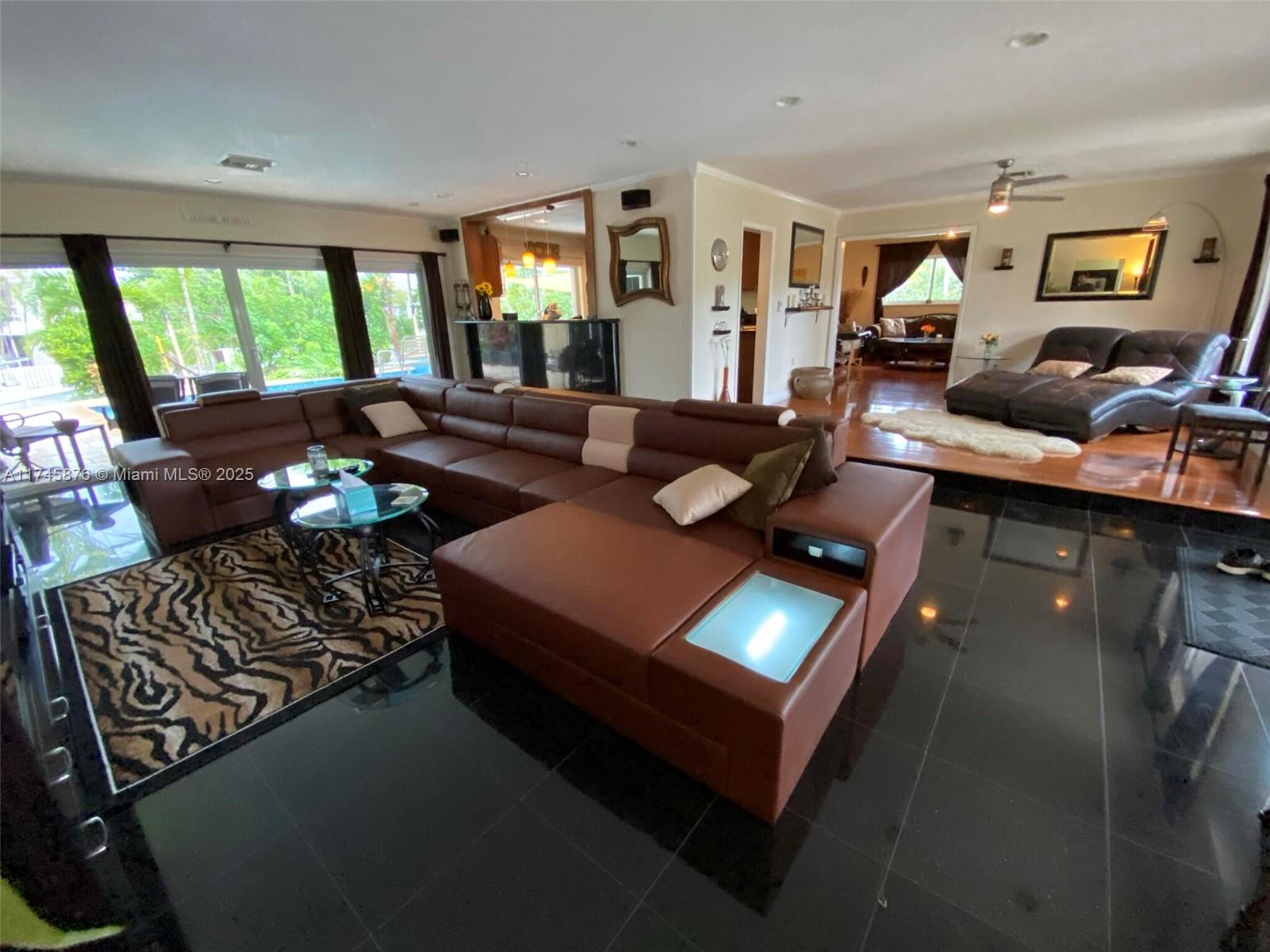 BISCAYNE POINT - Residential