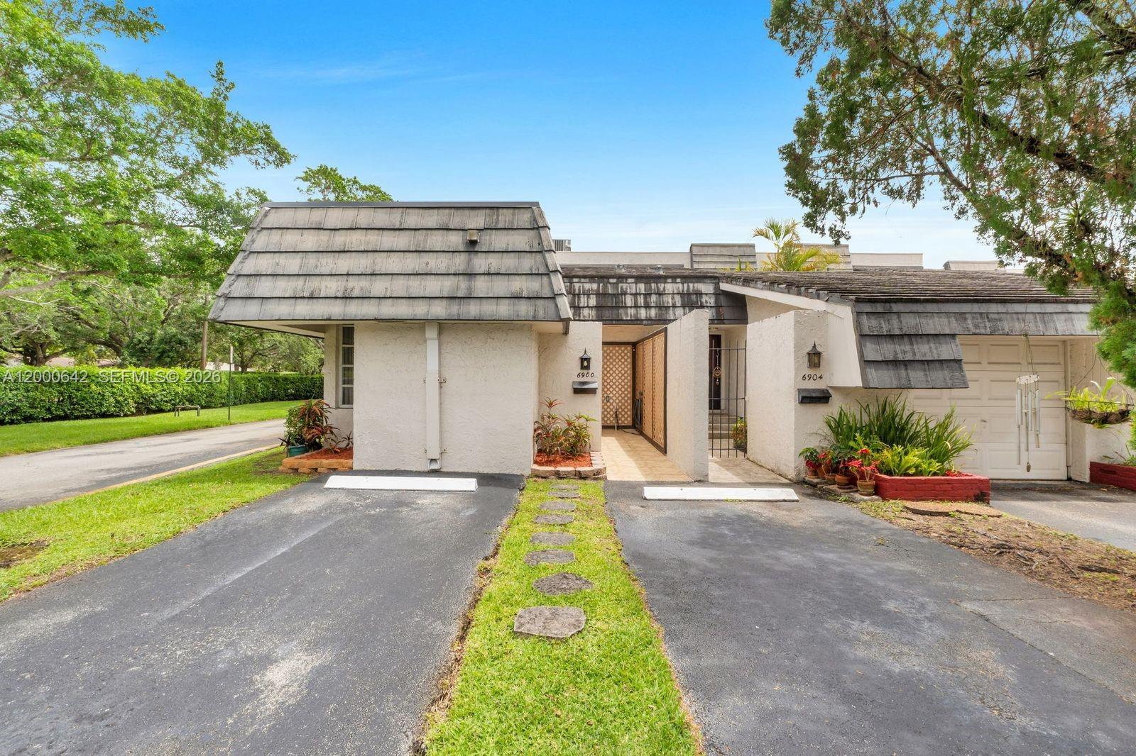 POLYNESIAN VILLAS CONDOMI - Residential