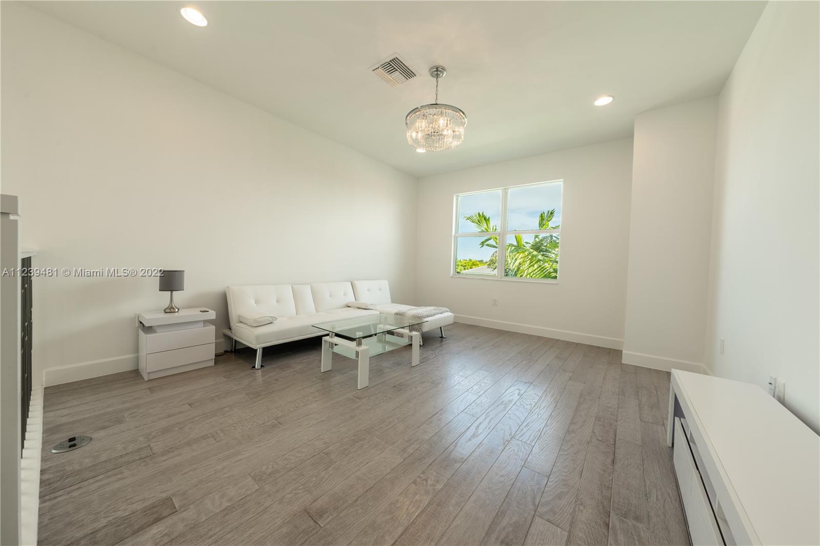 POLO TRACE 2 PUD PLAT NO - Residential Lease