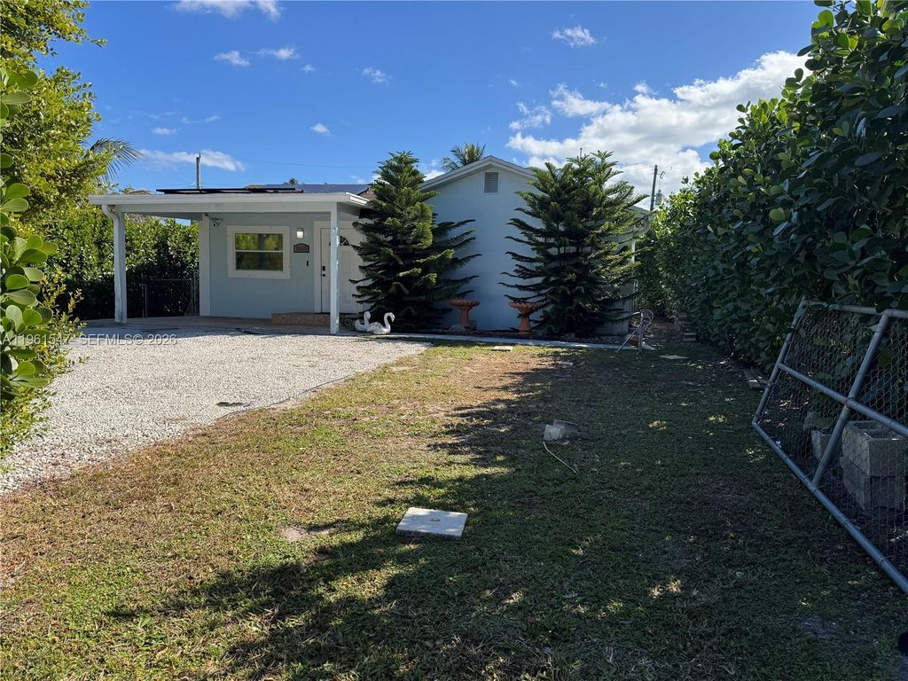 Photo of 1020 Filer Rd #1, Lake Worth, FL 33461 (MLS # A11961547)