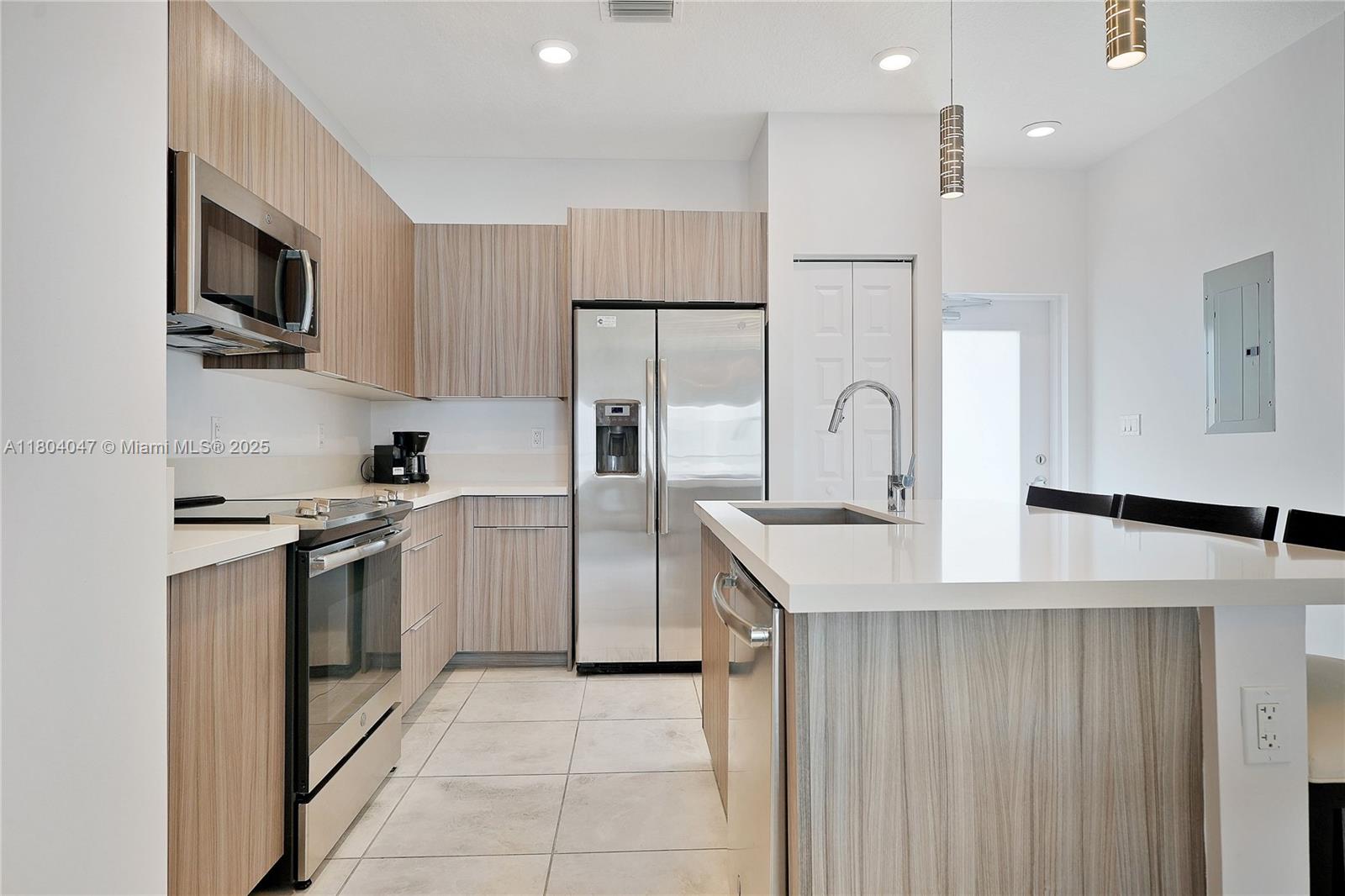 Rental Property at 4740 Nw 84th Ct 31, Doral, Miami-Dade County, Florida - Bedrooms: 2 
Bathrooms: 3  - $3,400 MO.