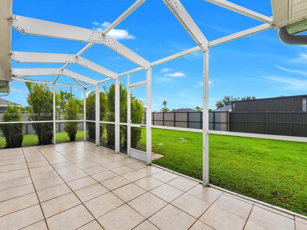 CAPE CORAL - Residential