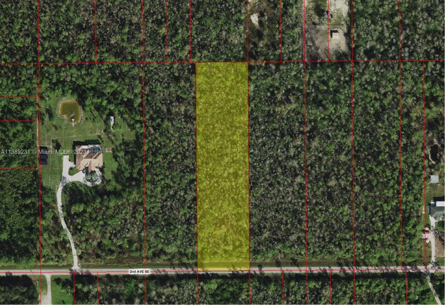 2.5 Acres on pristine Golden Gate Estates with many newly built homes, new Golden Gate Blvd strop shopping center nearby, and Publix supermarket within 10 minute drive! Big Corkscrew Island Regional Park nearby, sandy beaches about 35 minutes away! Short drive to I-75 for easy access to highway, this could be a great investment opportunity as well as an excellent opportunity to own your piece of land in Paradise Florida; ask us about CONSTRUCTION LOANS!